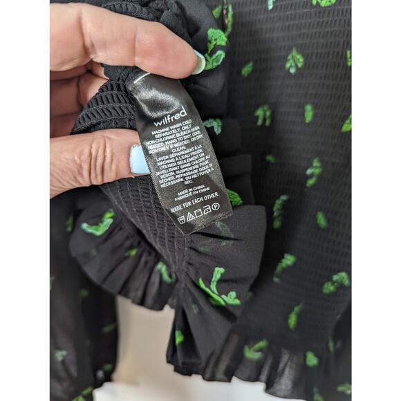 Aritzia Wilfred Lilith Blouse Cropped Smocked Zip Back Black Leaf Print Sheer L - Picture 8 of 11